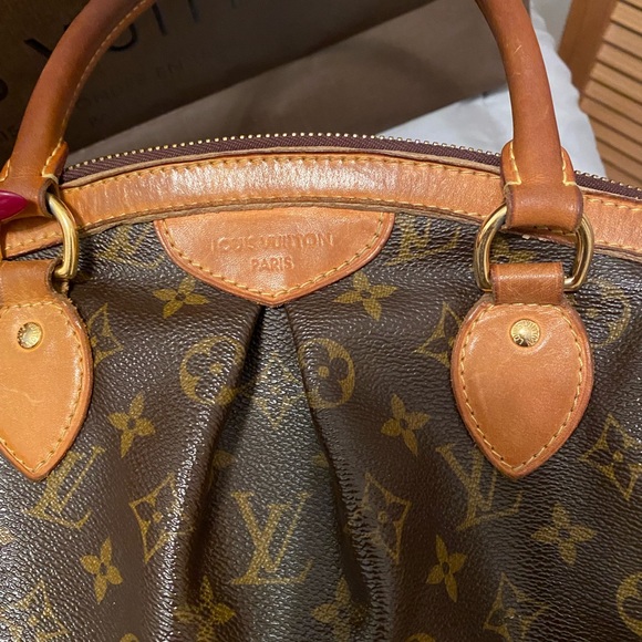 Louis Vuitton
Tivoli Handbag Monogram Canvas PM - Picture 7 of 16